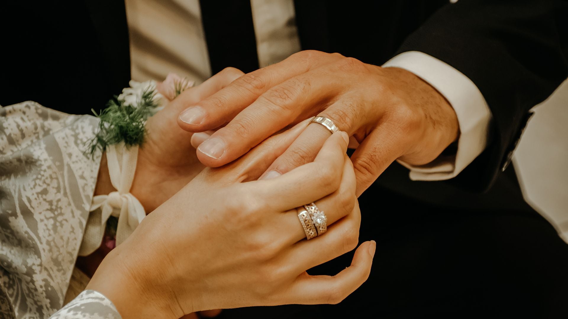 What Jewelry to Wear with Your Wedding Dress - Learn More Pageo Fine Jewelers What Jewelry to Wear with Your Wedding Dress - Learn More Pageo Fine Jewelers