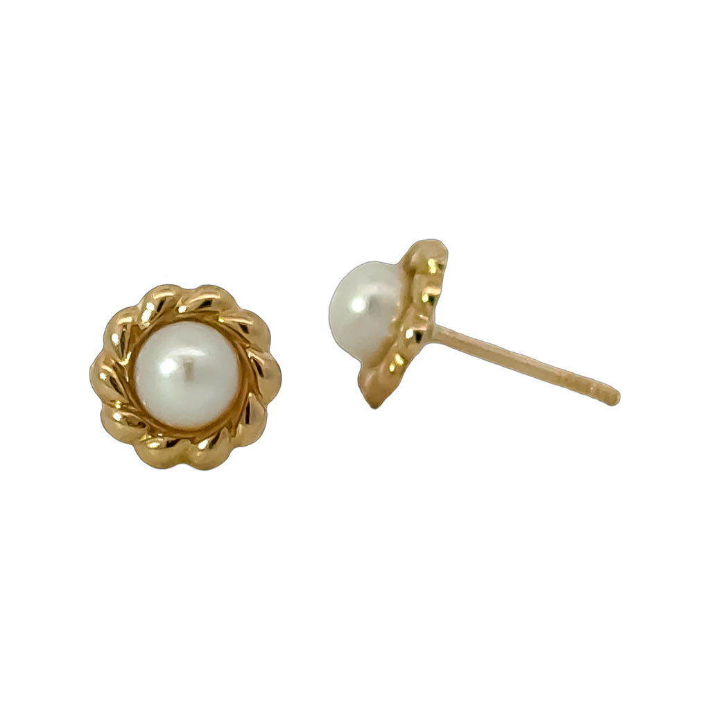 Pearl Earring