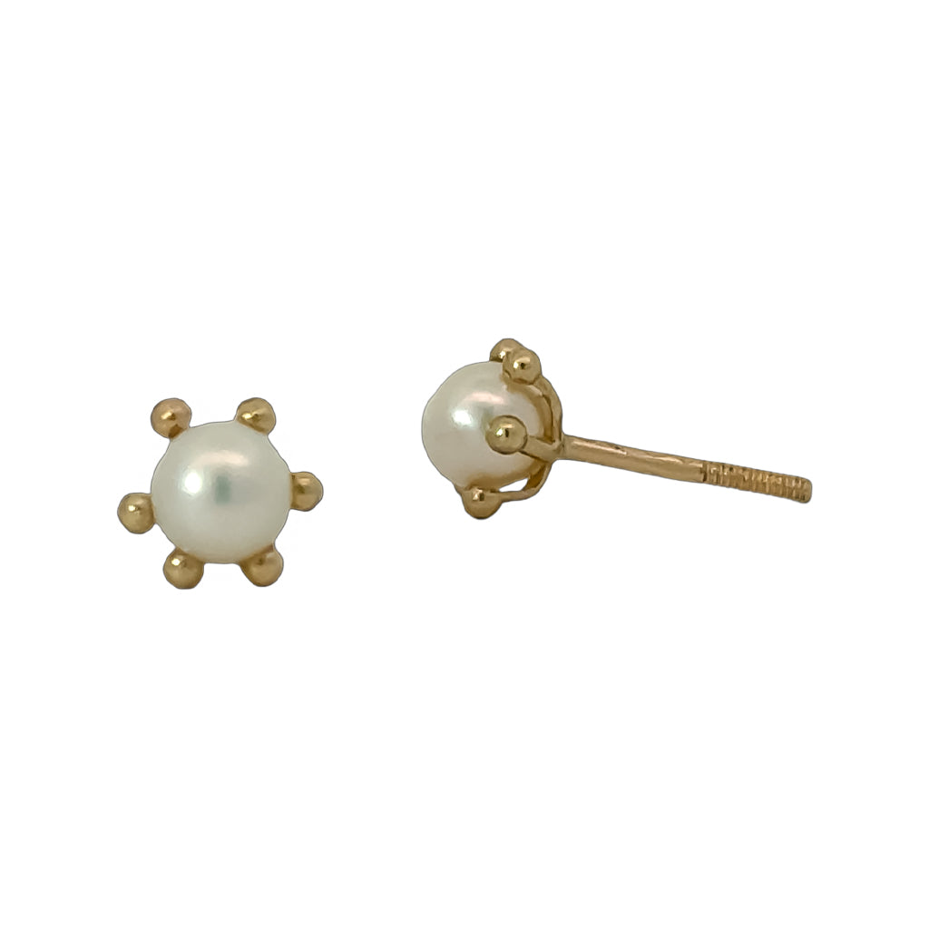 Pearl Earring