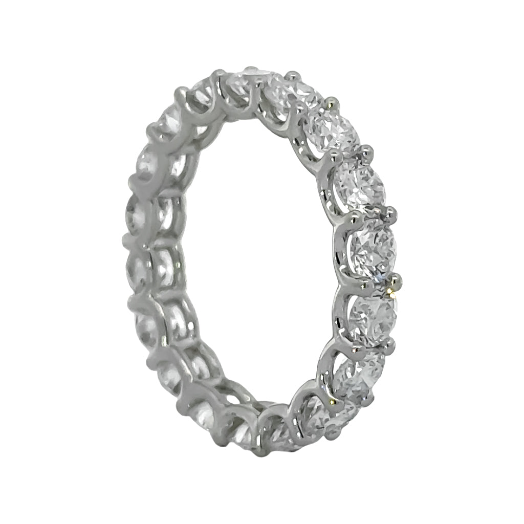 Eighteen Round Lab Grown Diamond Band