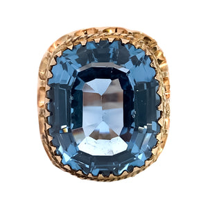 The Vintage Collection - <p>Blue Stone Statement Ring