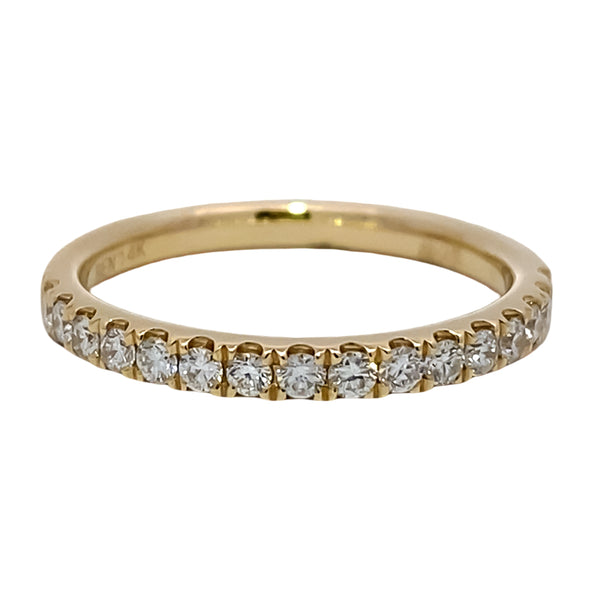 Sixteen Round Diamond Prong Set Band