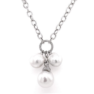 Baroque pearl necklace